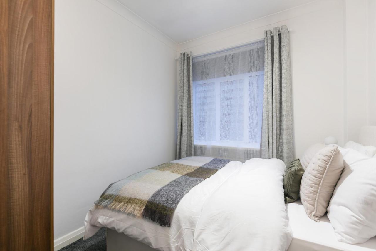 Perfectly Located 1 Bed Apartment, Sleeps 3-5 London Exterior photo